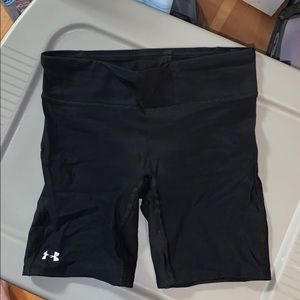 Black under armor spandex